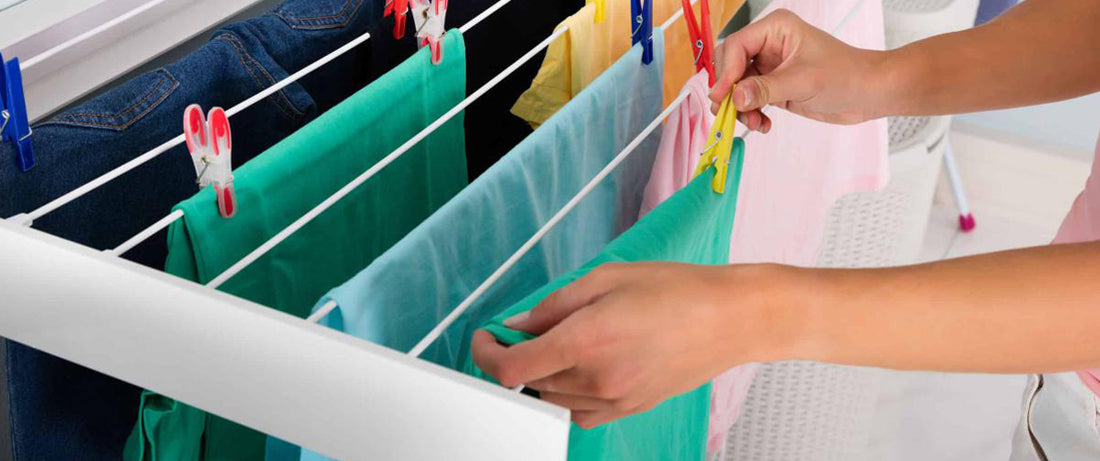 O jeito certo de pendurar as roupas no varal