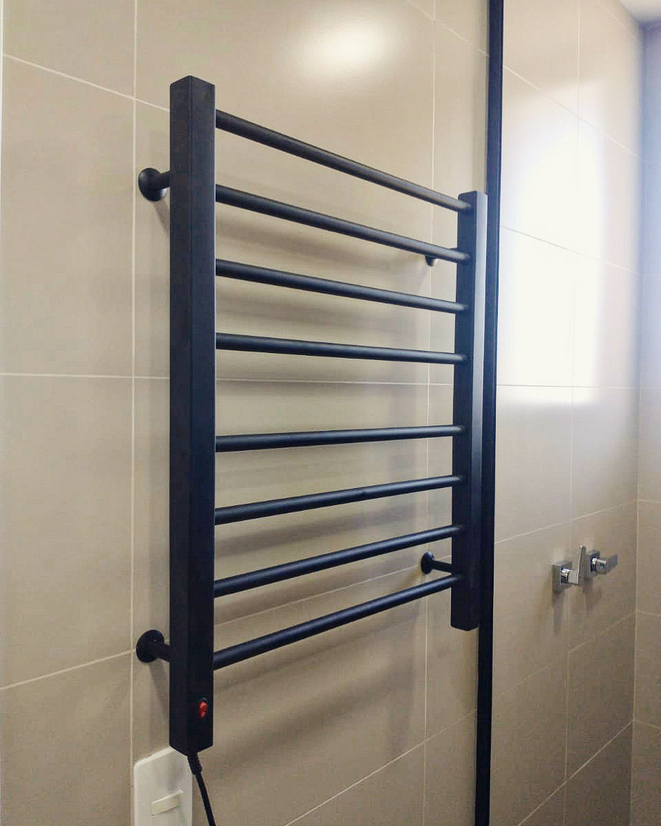 Toalheiro Térmico 2 Toalhas Preto Aiello