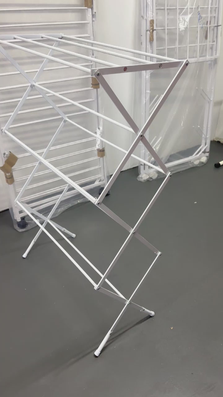 Varal Sanfonado de Chão Vertical