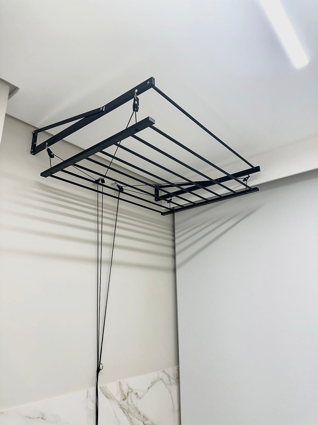 Varal Tradicional de Parede Preto