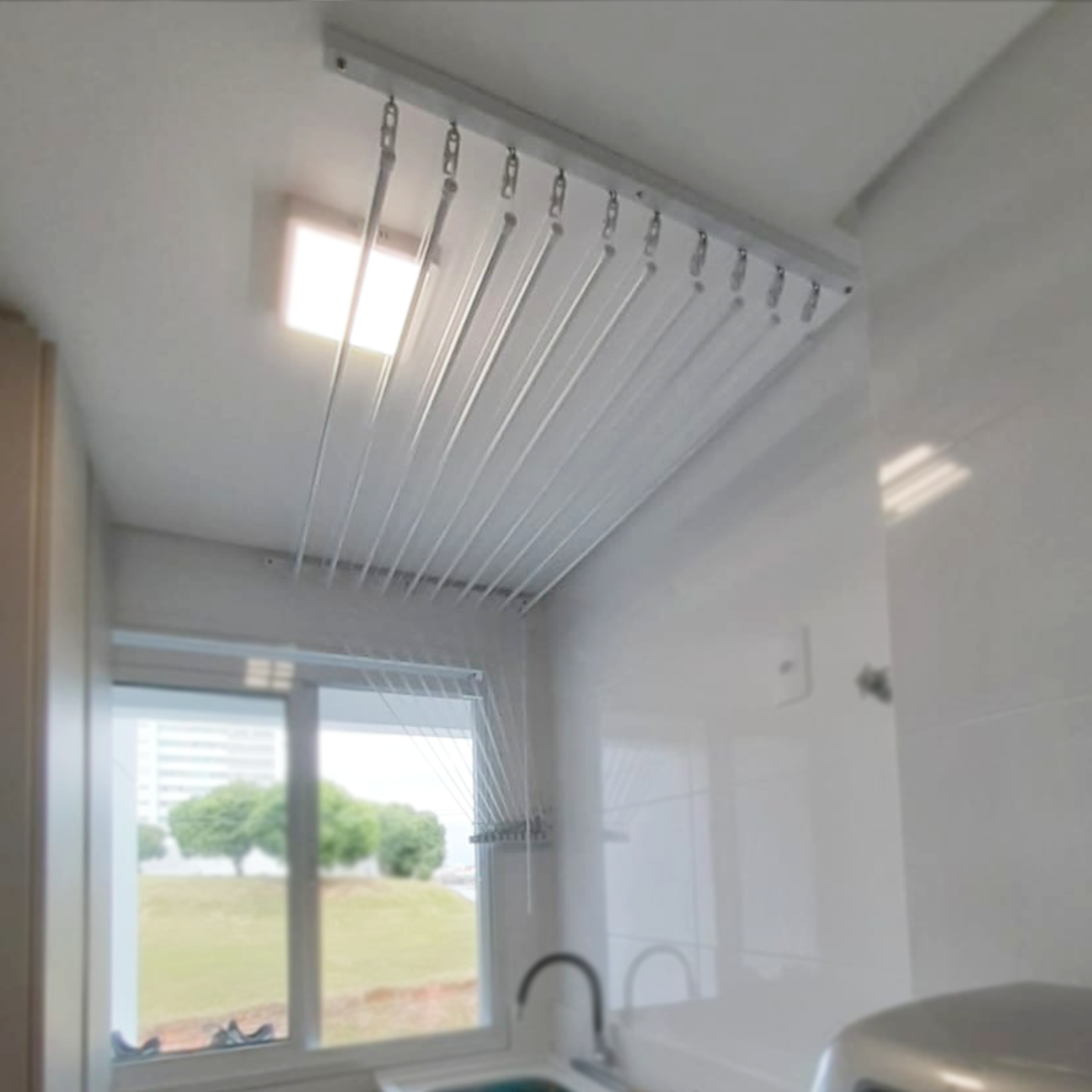 Varal Individual de Teto e Parede Comando com Suporte L