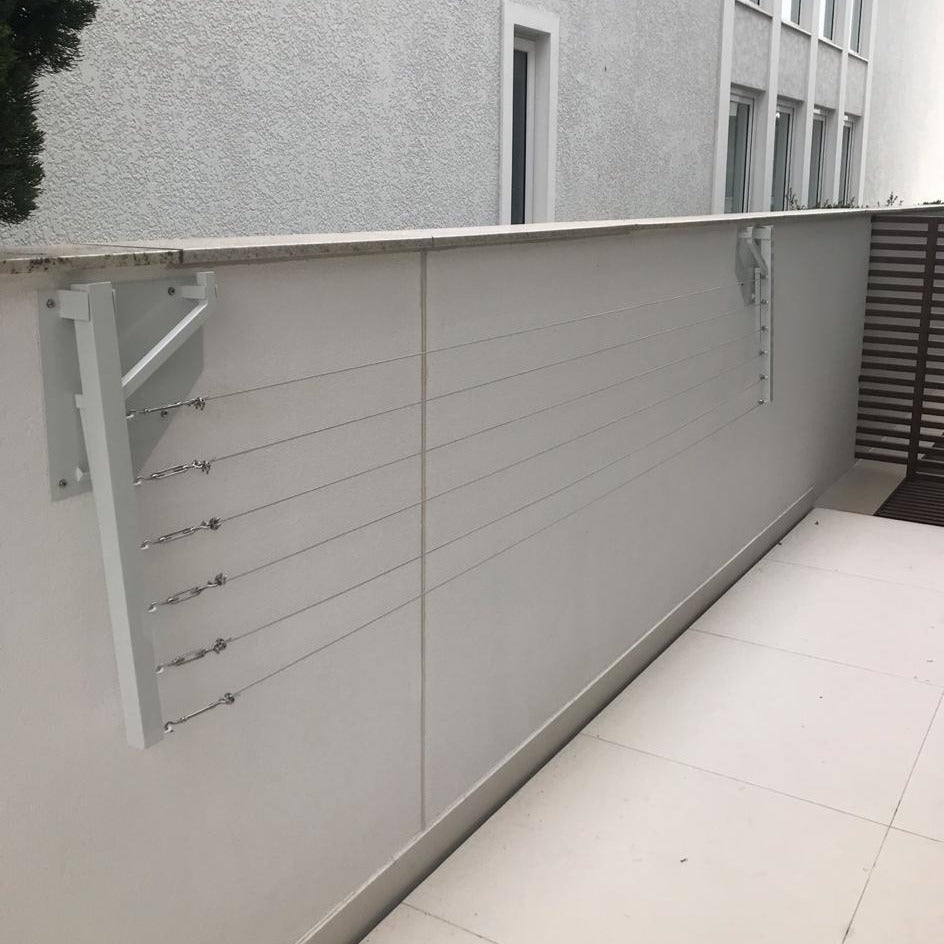 Varal Artesanal de Muro Retrátil